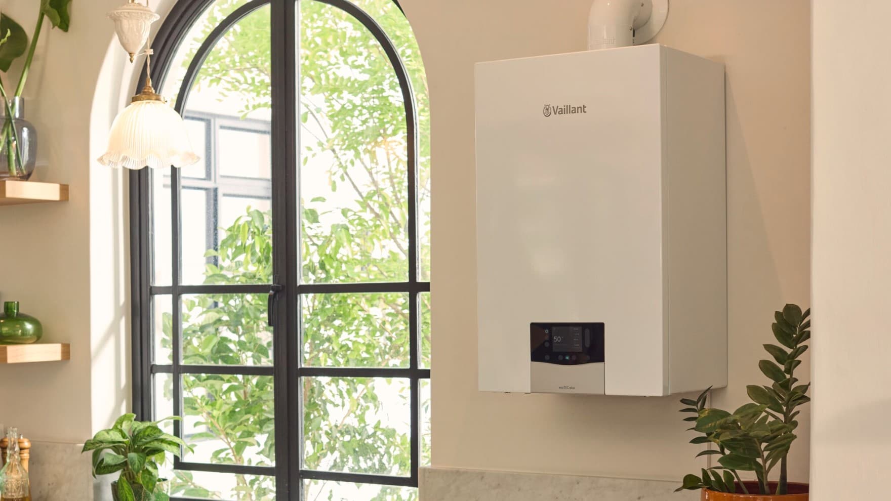 Zidni gasni kondenzacioni kotao ecoTEC plus u kuhinji